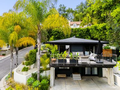 3220 N Knoll Dr, Los Angeles, CA, 90068