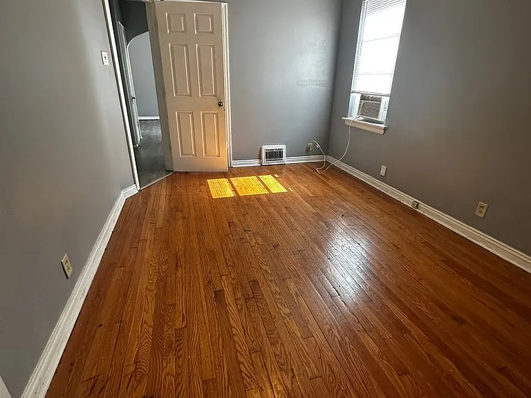 3928 Dunnica Ave — Photo 3