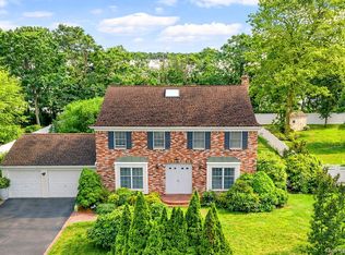 30 Ashford Drive, Bohemia, NY 11716