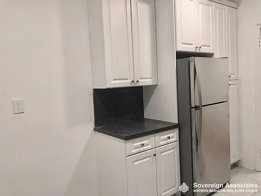 Rented by Sovereign Associates | media 7