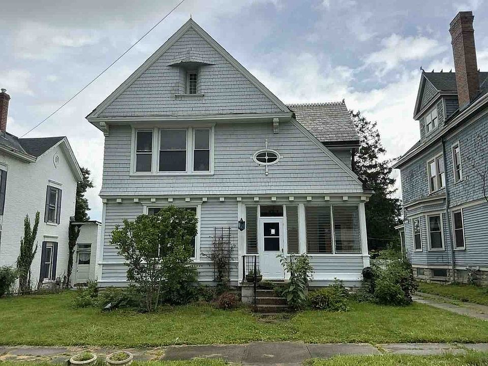 1st image of 303 E Main St