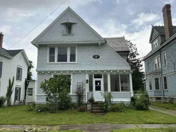 303 E Main St, Blanchester, OH 45107