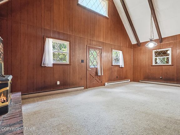 4th image of 3307 Red Run Rd