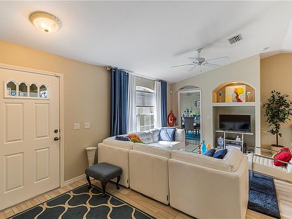 3rd image of 8362 Leona Ave