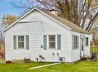 3137 Lansing Rd, Charlotte, MI