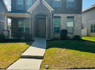 716 Whitemarsh Dr, Aubrey, TX 76227