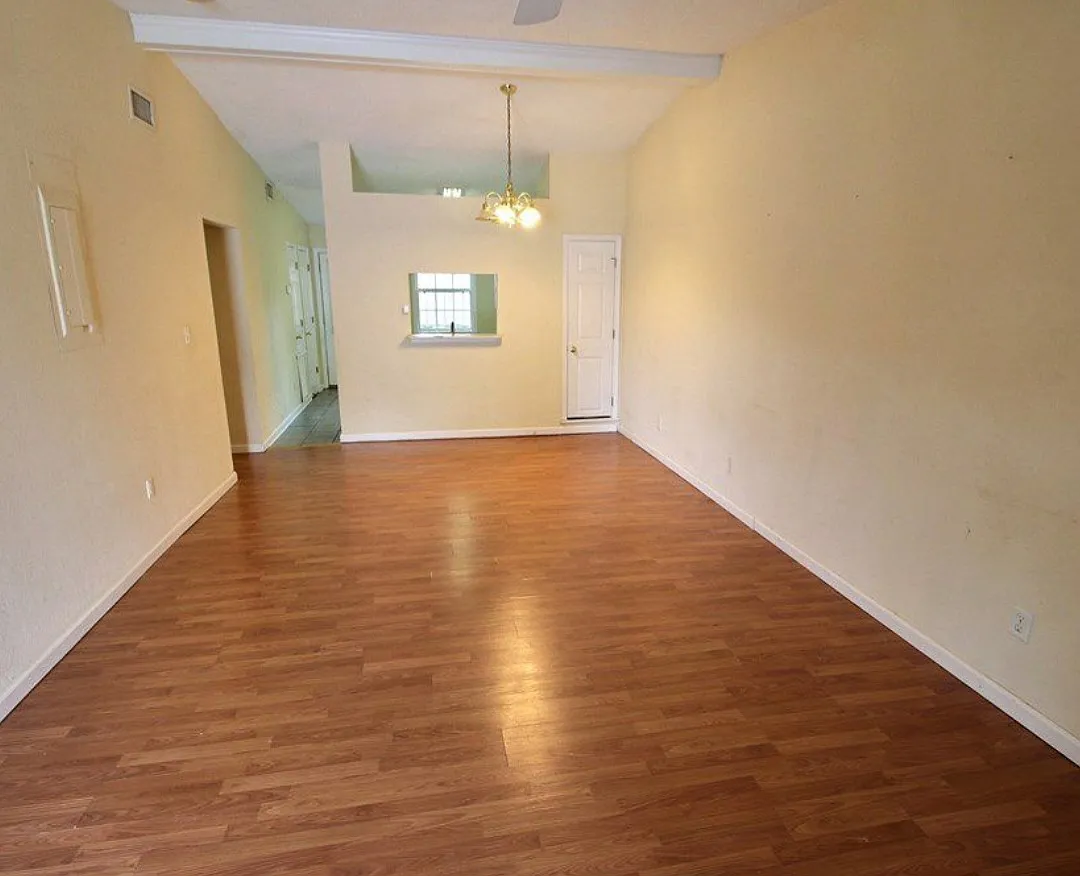 2 bed, 1064 sqft, $1,300 — Photo 2