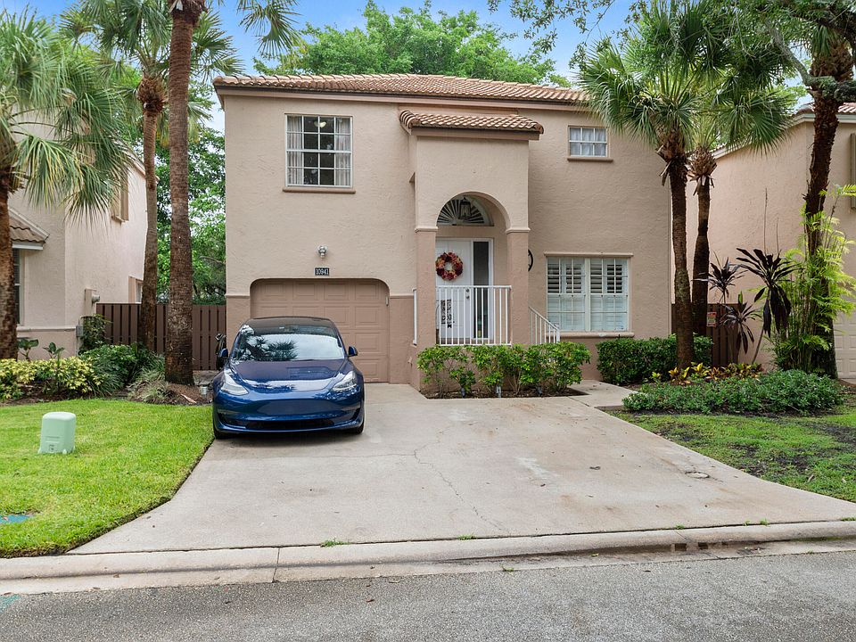 1st image of 10941 NW 12th Drive