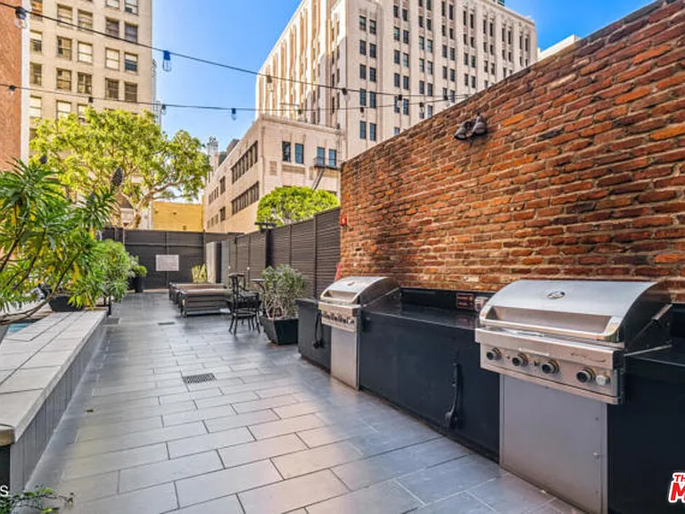 460 S Spring St #601 — Photo 16