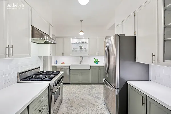 Sold by Sotheby's International Realty | media 21