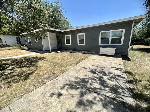 2nd image of 506 Antoinette Dr