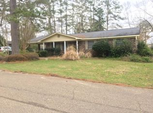 1510 E Fairview Dr, Waynesboro, MS 39367