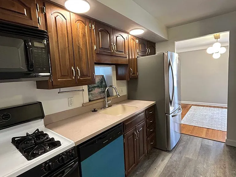 4854 Edsal Dr — Photo 8