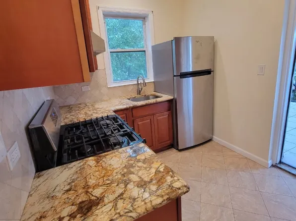 2130 Muliner Ave APT 1, Bronx, NY 10462