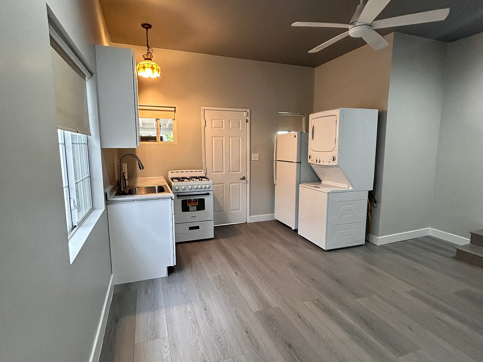1 bed, 500 sqft, $2,500 — Photo 3