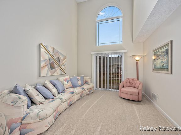 2nd image of 7504 Crooked Creek Dr SW