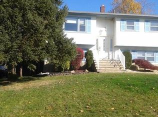 118 Washington Ave, Iselin, NJ 08830