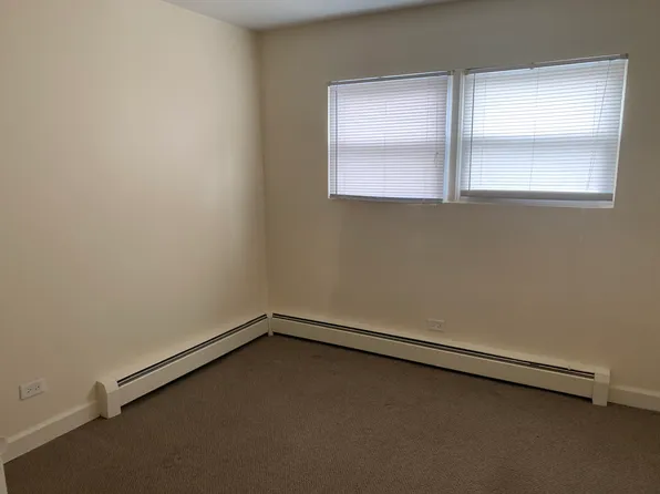 515 W Front St APT 6, Wheaton, IL 60187
