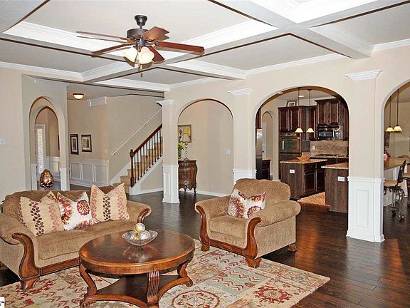 3rd image of 14 Lazy Willow Dr