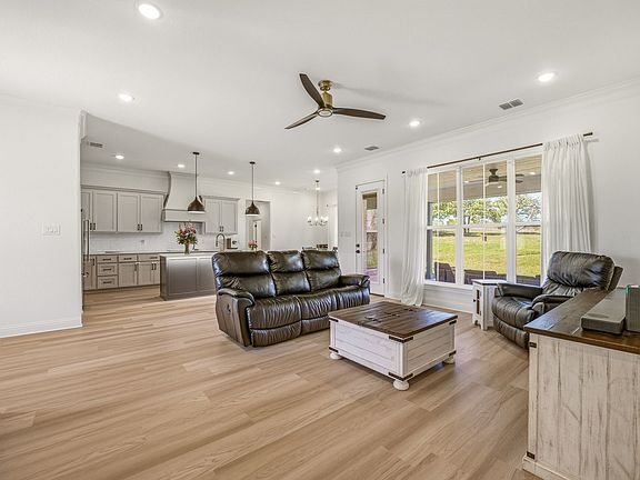 2nd image of 445 Rodeo Way