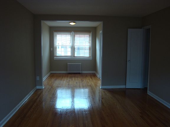 4th image of 297 Elmwood Ave