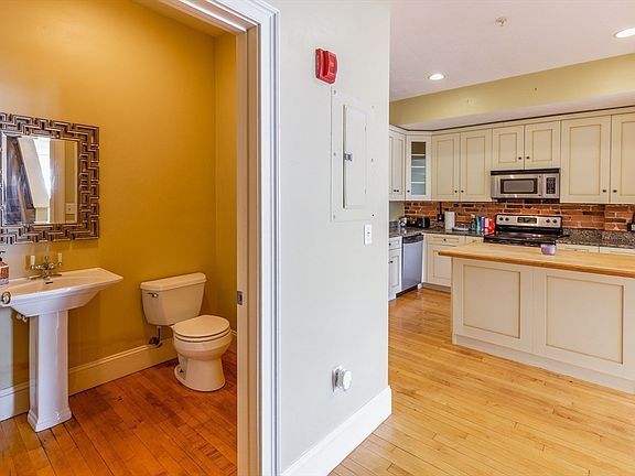5th image of 310 Court St APT 2
