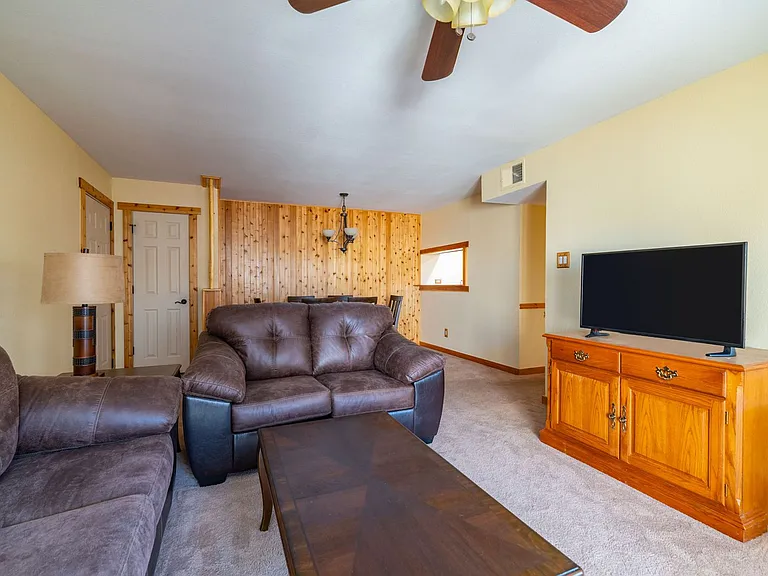 601 W San Mateo Rd #84 — Photo 2