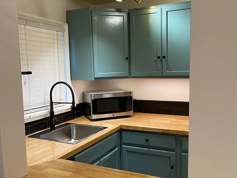 2515 N Harvey Ave #9 — Photo 11