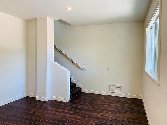 4th image of 260 Lincoln Ave