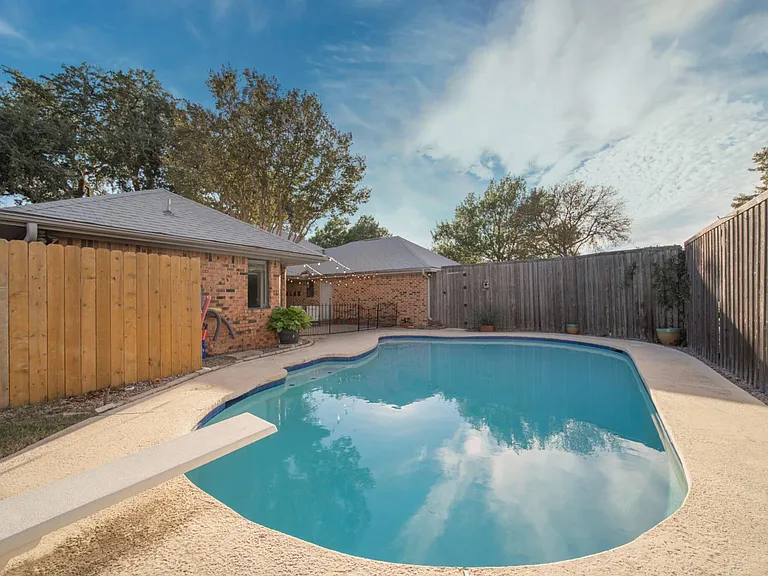 1507 Broadmoor Dr — Photo 34