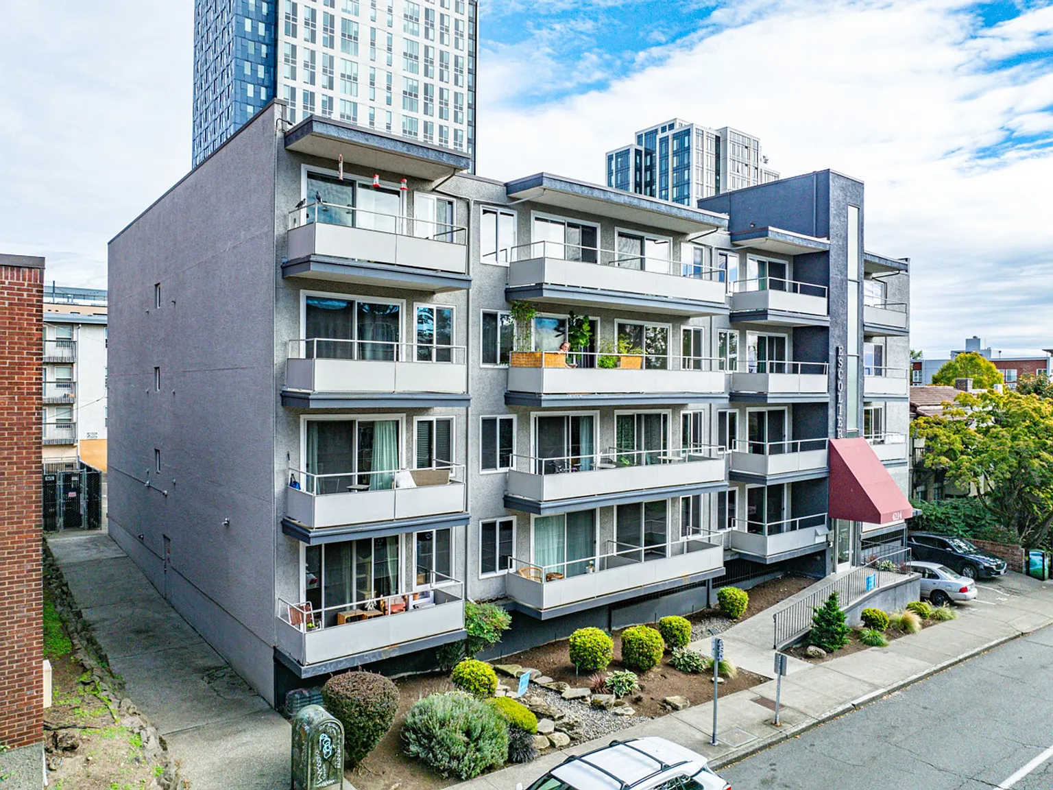 Escolier Apartments — Photo 1