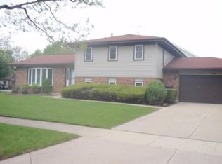 1241 N Scarlet Dr, Addison, IL 60101