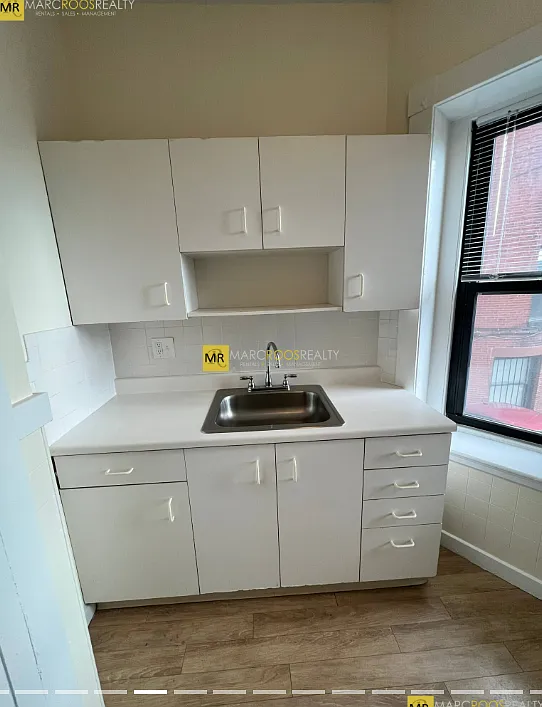 513 Beacon St #5