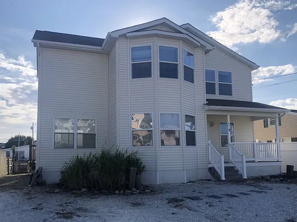 67 Lawrence Dr, Manahawkin, NJ 08050