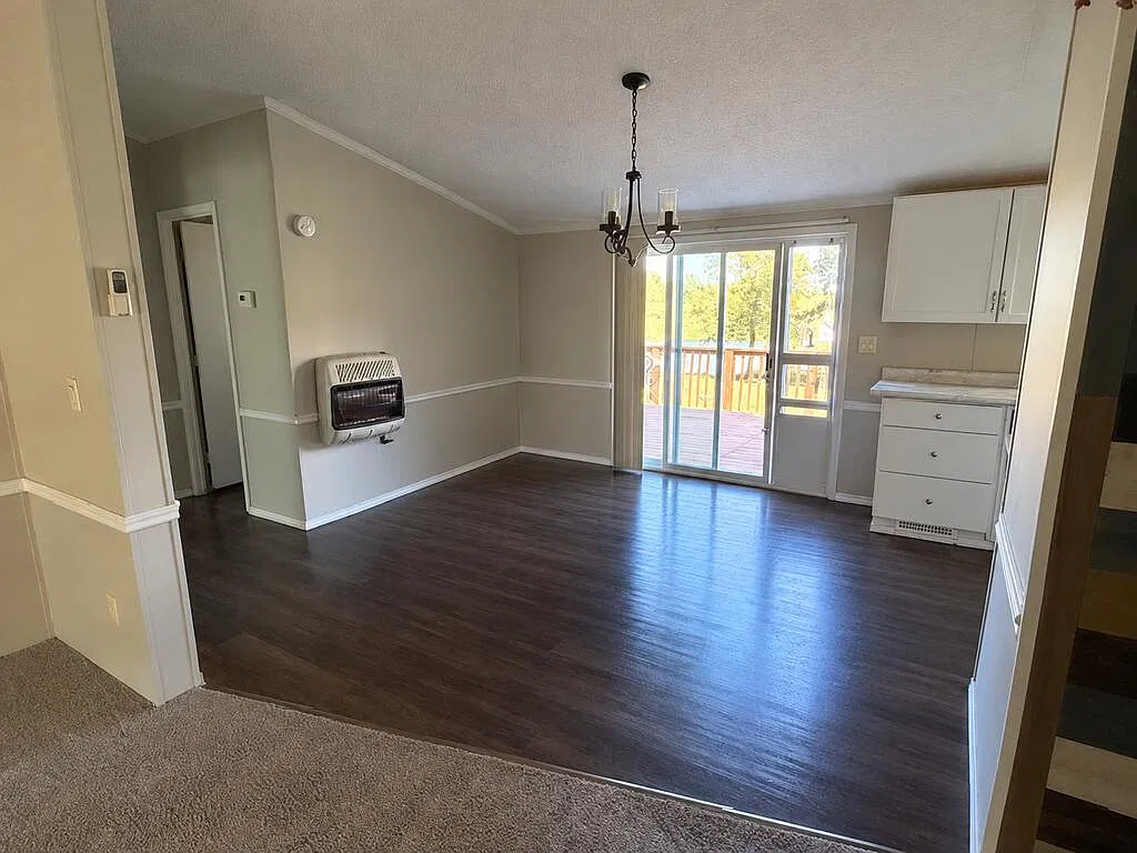 3 bed, 1568 sqft, $180,000 — Photo 4