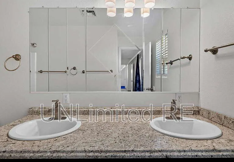 2250 Atlantic Dr — Photo 40