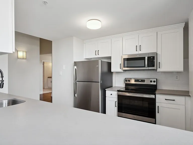 Enjoy your brand new kitchen with upgraded finishes