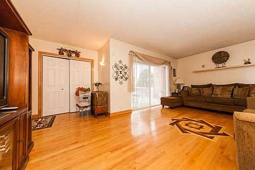 4th image of 3907 N Harlem Ave APT 101B