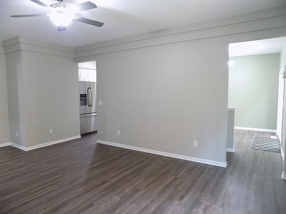 4th image of 23219 Oakleaf Dr N