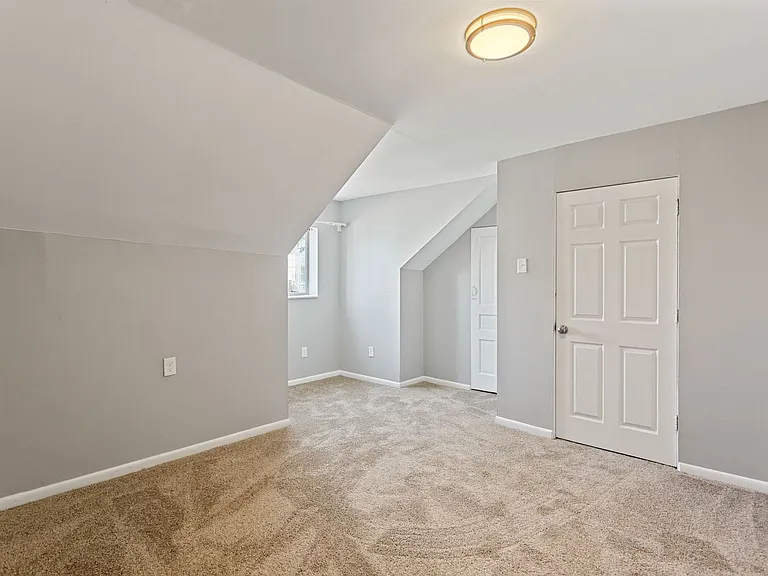 147 Amabell St — Photo 4