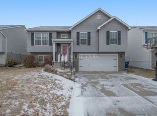 19434 V St, Omaha, NE 68135