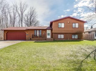 2115 Fireside Dr, Racine, WI 53402