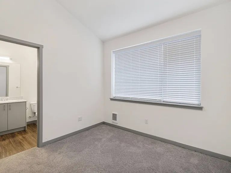Serenity Apartments — Photo 147