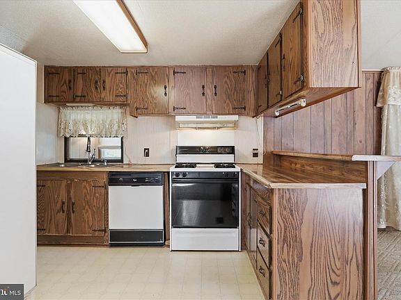 4th image of 3919 Fairview Dr