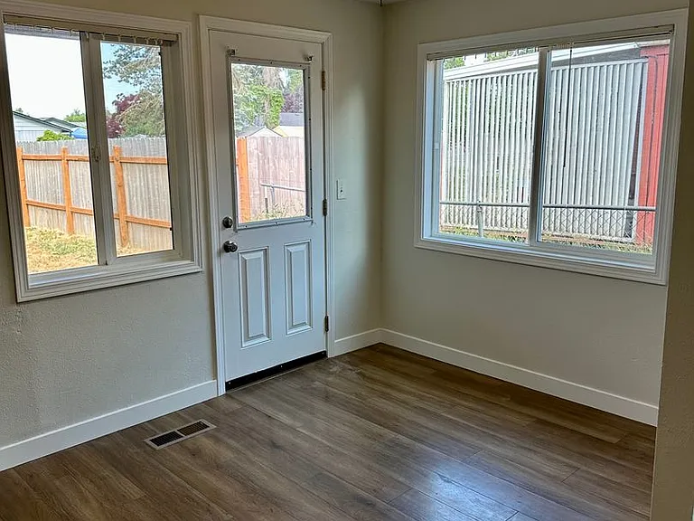 730 Rhododendron St #2745 — Photo 7