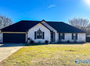 22 Clayton Ave, Trinity, AL 35673