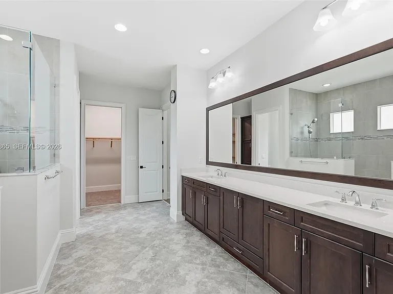 4662 Estates Cir — Photo 32