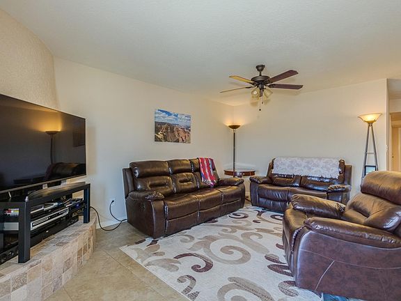 5th image of 8344 N 21st Dr #I110