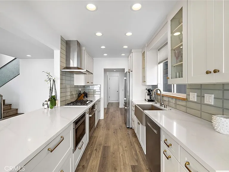 2609 Victoria Dr — Photo 22