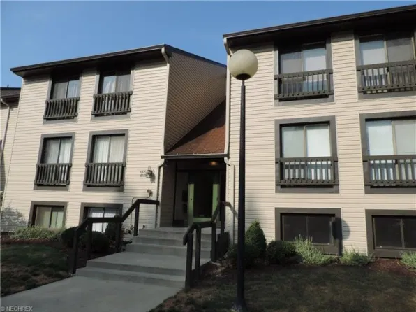 6320 Greenwood Pkwy APT 601, Northfield, OH 44067